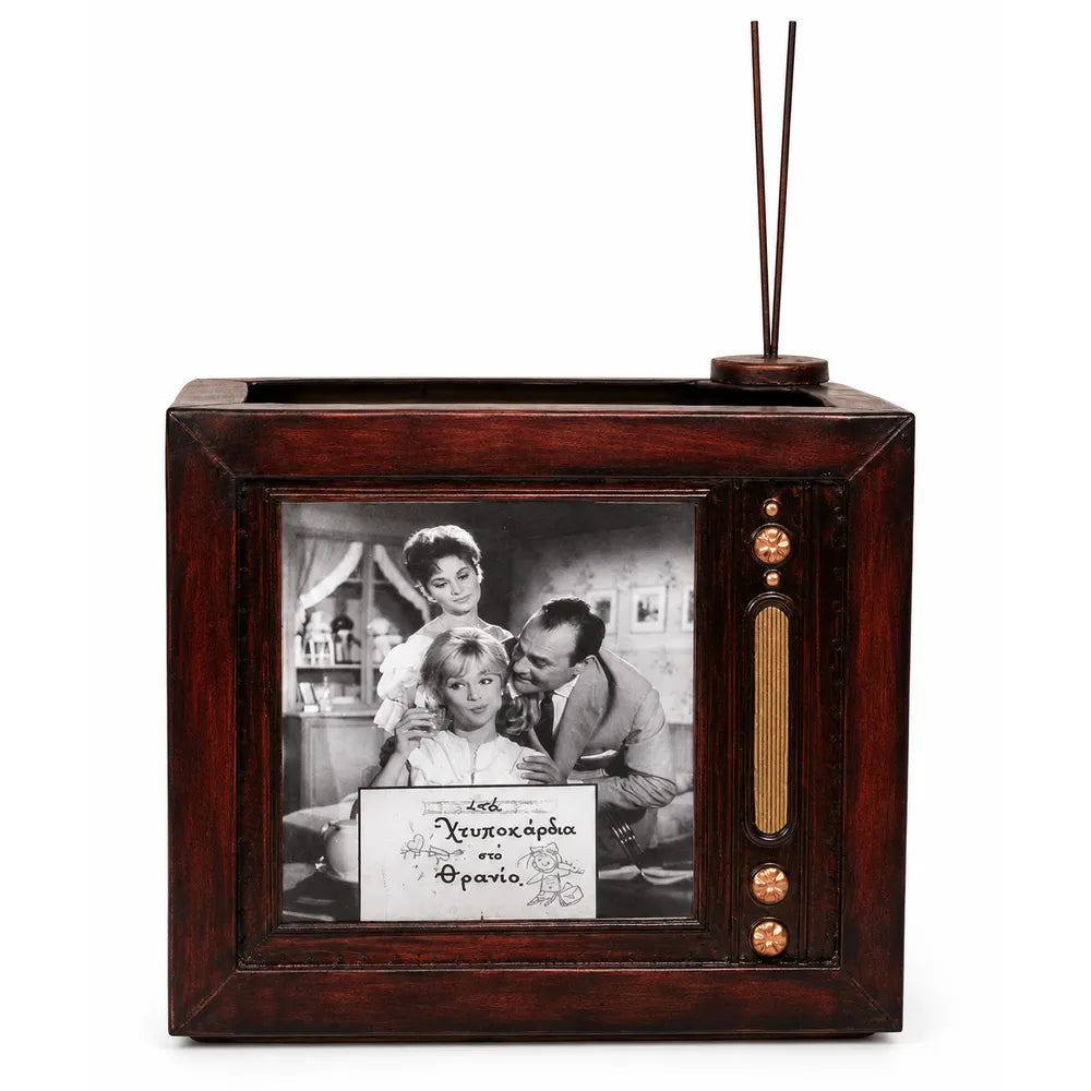 Ξύλινο Κασπώ Τηλεόραση Vintage με Φωτογραφία Ζευγαριού – 20794